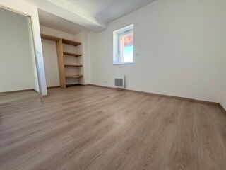  Appartement à louer 5 pièces 130 m²