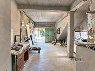  Parking / Garage à louer 1 pièce 29 m²