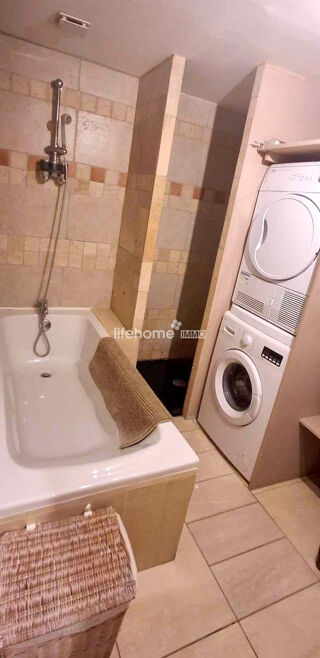  Immeuble à vendre 185 m²