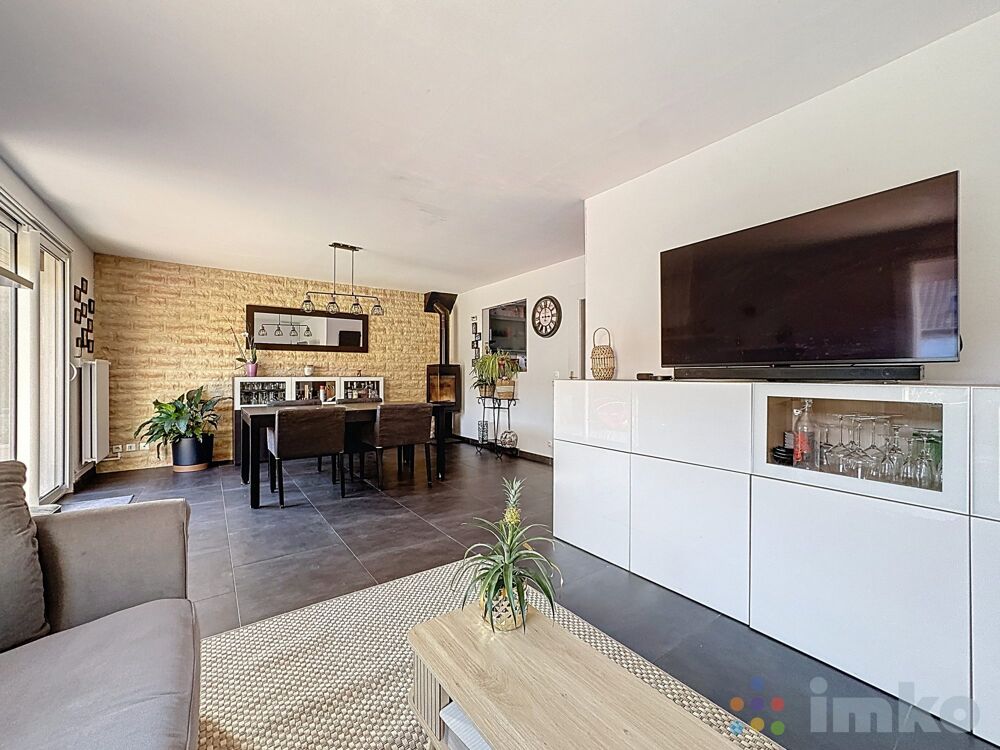 Maison semi individuelle, 4 chambres, jardin, garage et places d
