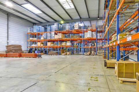   Saint-Thibault-des-Vignes A LOUER local de 1 998m² 