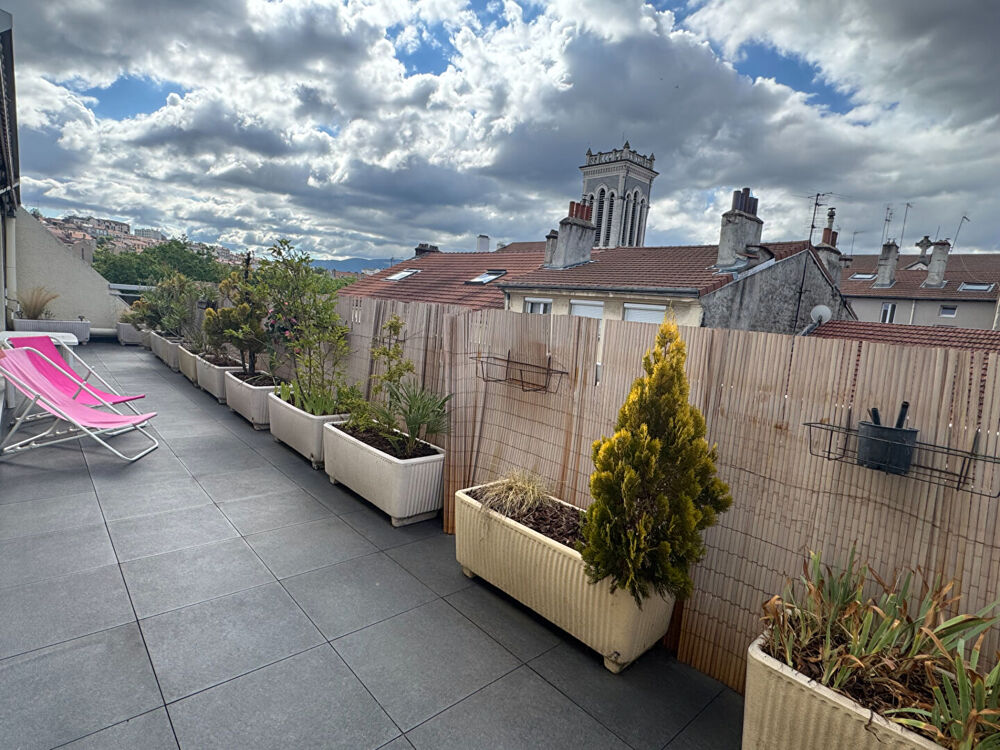 Vente Appartement Appartement Saint Etienne 5 pièce(s) 142.44 m2 Saint-Étienne