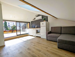  Appartement à louer 3 pièces 73 m²