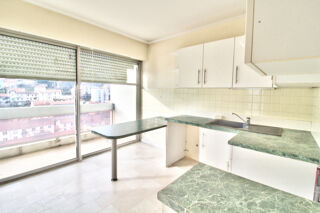  Appartement à louer 3 pièces 73 m²
