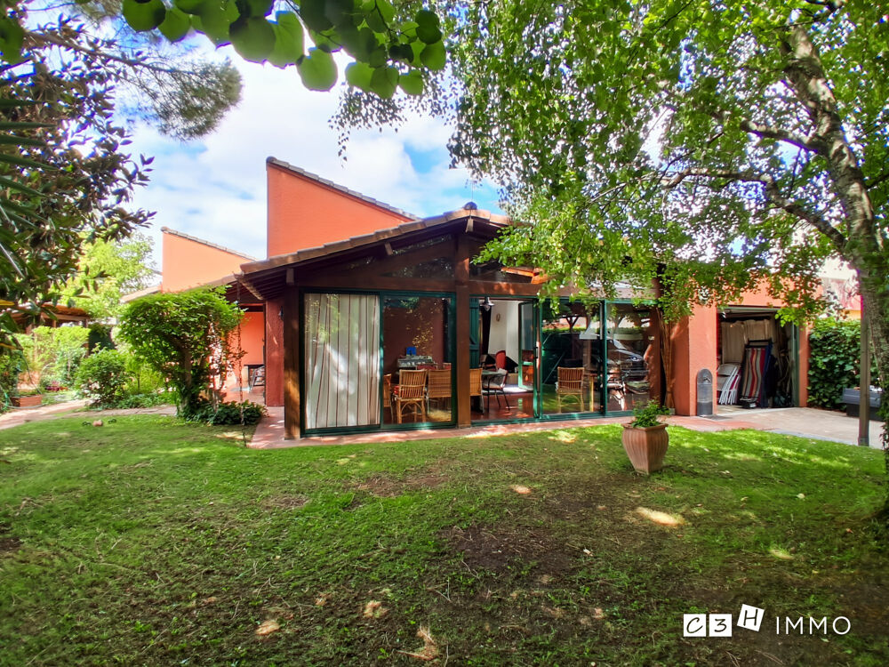 Maison T5 de 128m² de plain-pied avec garage & véranda sur par
