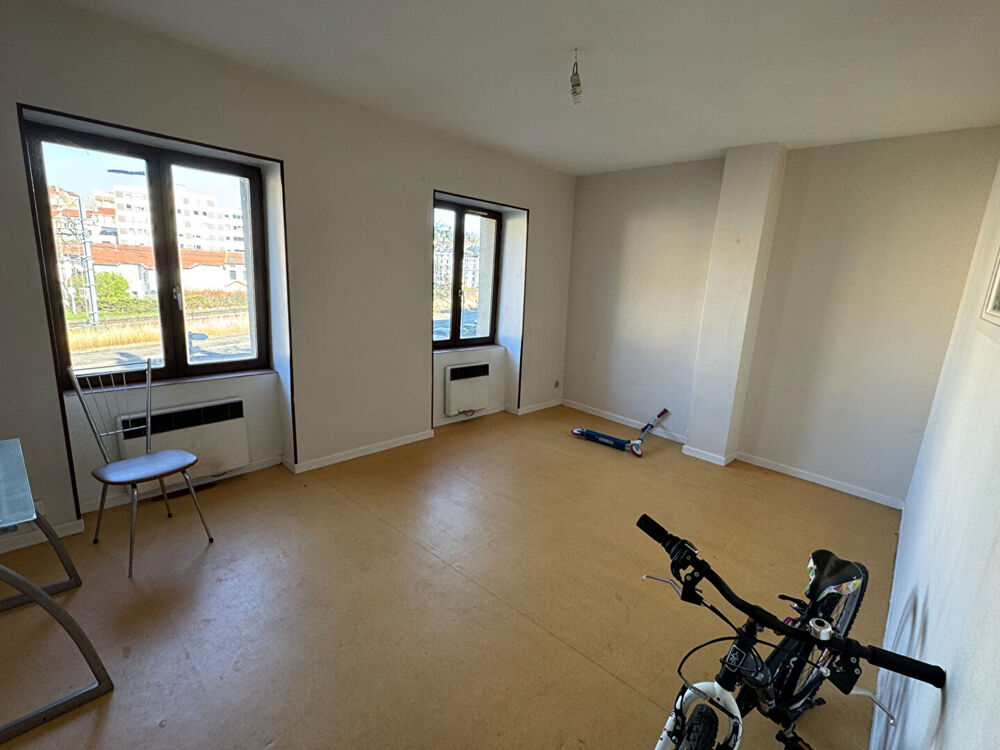 Vente Immeuble Immeuble Saint Etienne 18 pièce(s) 420 m2 Saint-Étienne