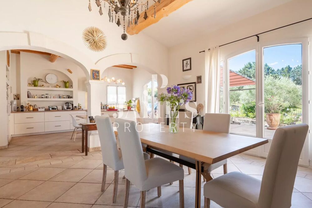 � vendre  Maison Fontvieille (13990)