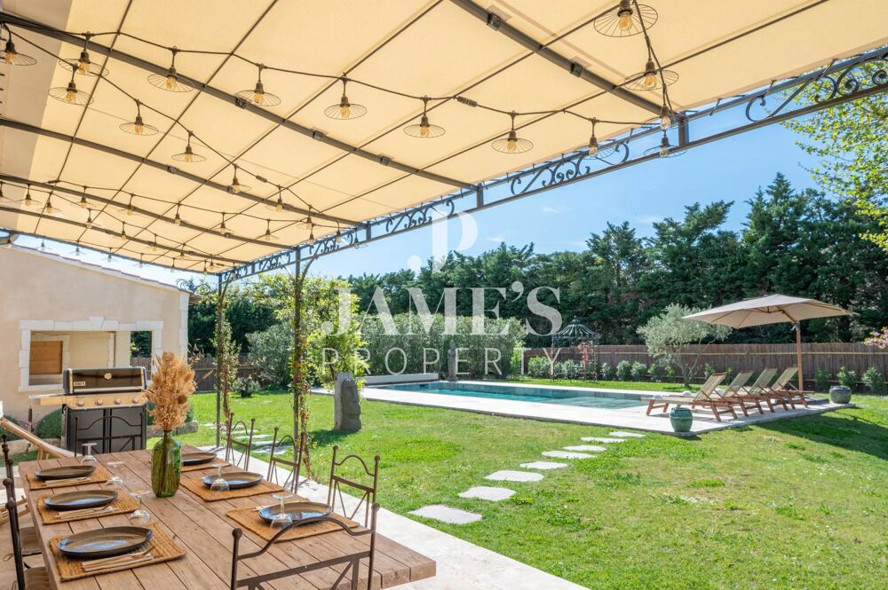 Maison de plain pied rénovée avec piscine - Proche Saint Rémy de