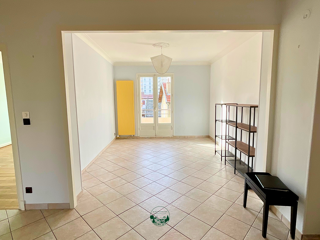  Appartement à louer 4 pièces 87 m²