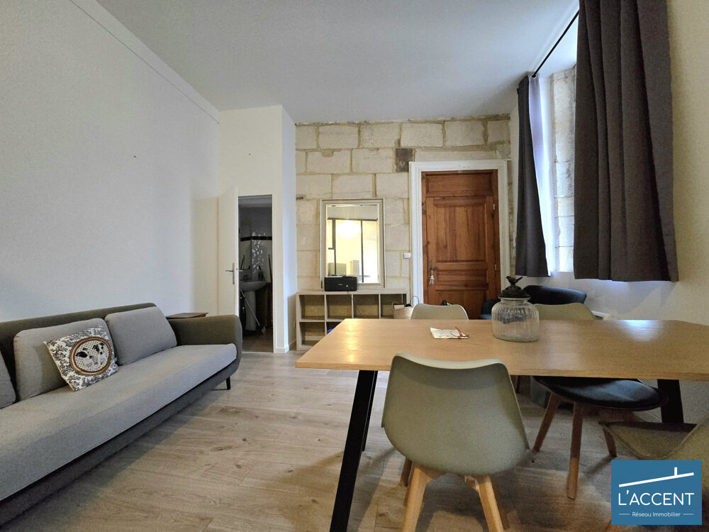 ? Superbe T2 meublé  Centre-ville de Nîmes, à deux pas d