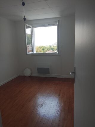  Appartement à louer 3 pièces 53 m²
