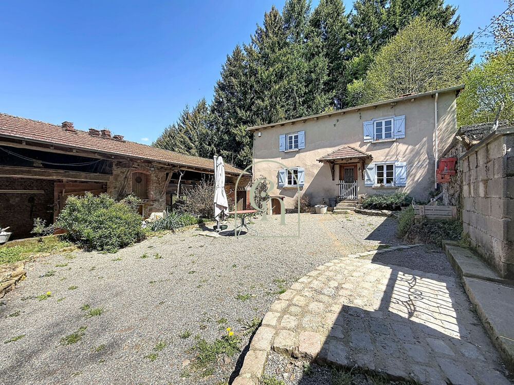 Vente Maison Maison à vendre à Thizy-les-bourgs de 148m2 avec dépendances Thizy-les-bourgs
