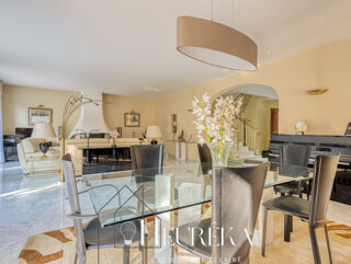  Maison � vendre 8 pi�ces 320 m�