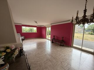  Maison à vendre 11 pièces 321 m²