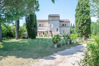  Maison  vendre 8 pices 250 m