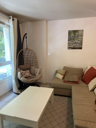  Appartement à louer 3 pièces 65 m²