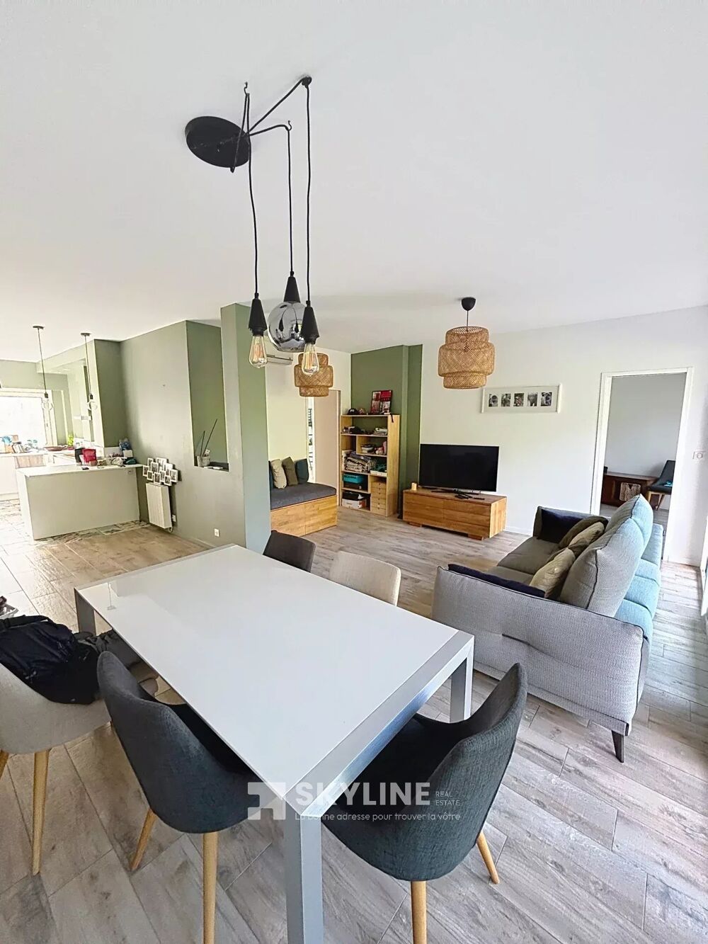 Vente Appartement Superbe T4 traversant de 96m2 + 12m2 d'extérieur, idéalement sit Marseille 12