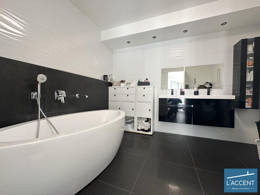 � vendre  Maison Aigues-Mortes (30220)