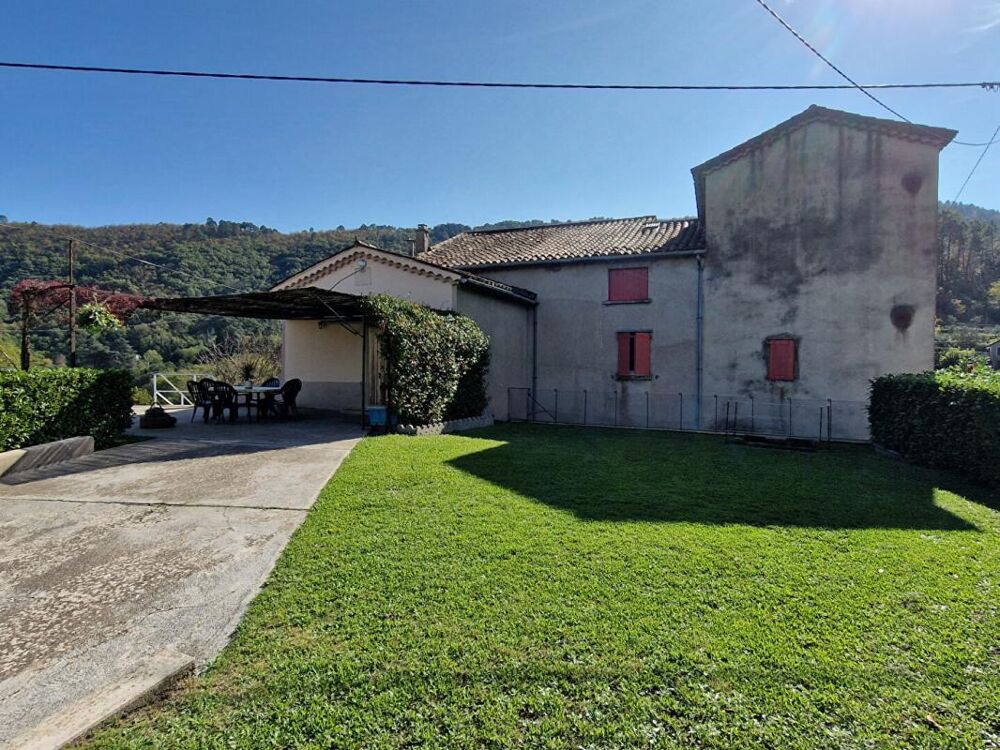 Mas en pierres avec belle vue sur les Cévennes