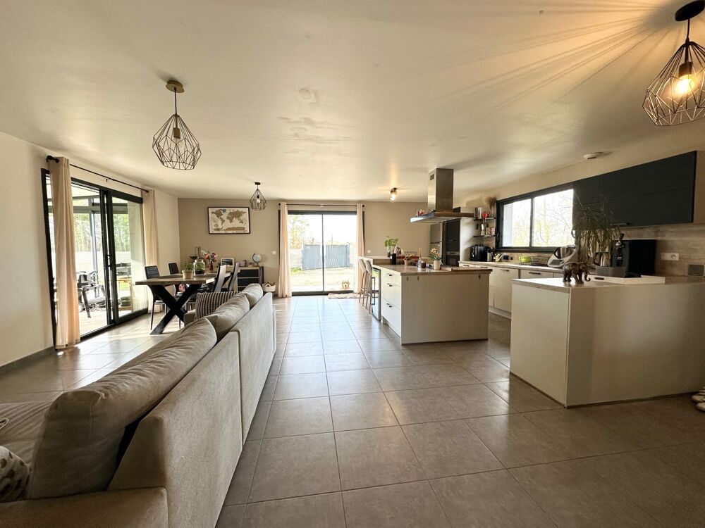 Montrevel en Bresse- A vendre - Villa plain-pied
