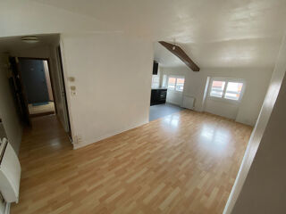  Appartement à louer 3 pièces 46 m²