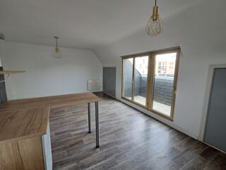  Appartement à louer 3 pièces 56 m²