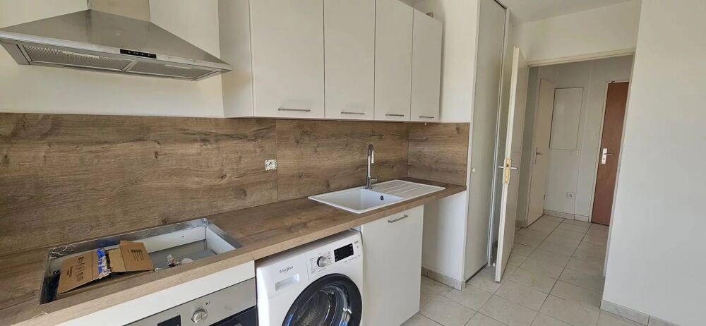 Location Appartement T2 meublé les toits de Méjanes + garage Aix-en-provence