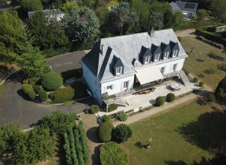 Maison 10 pièces 285 m² · à Saint-Cyr-sur-Loire · 285 m² · 1 030 000 €