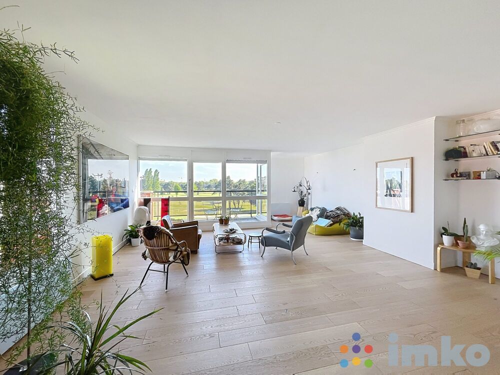 UNIQUE sur le marché : magnifique appartement avec vue imprenab