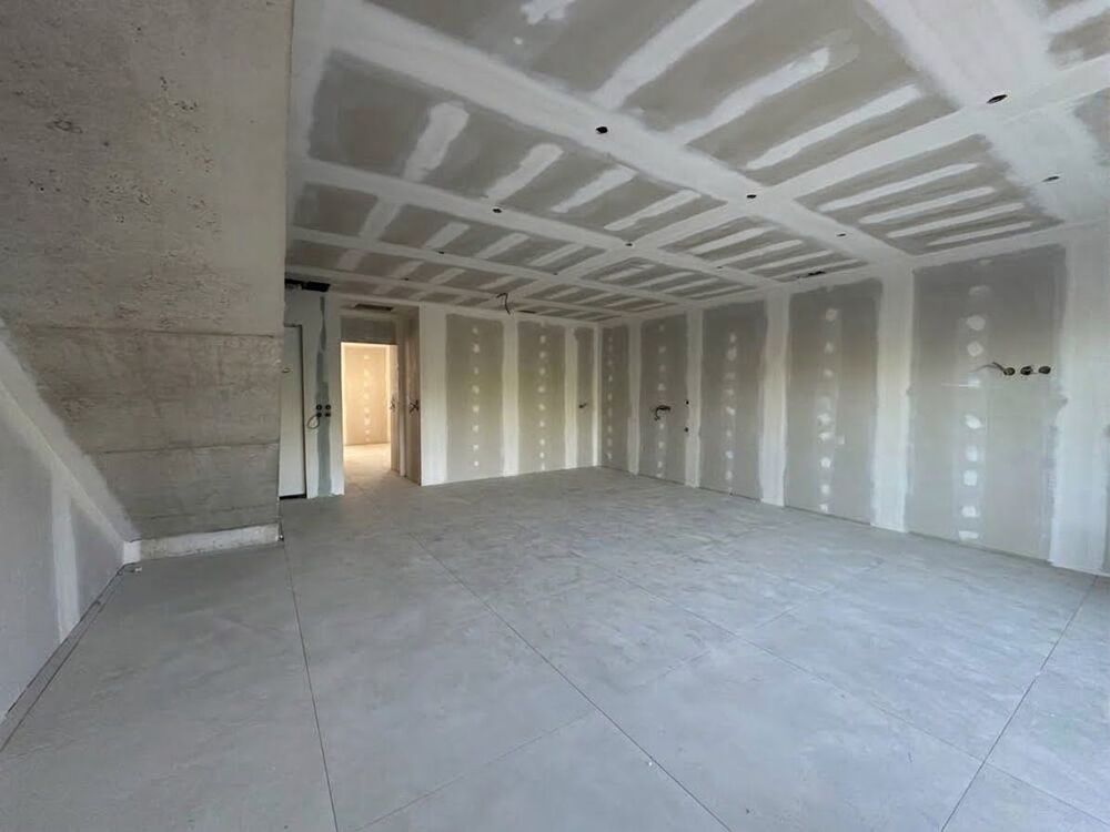 Maison neuve T5 4 chambres en cours de finition