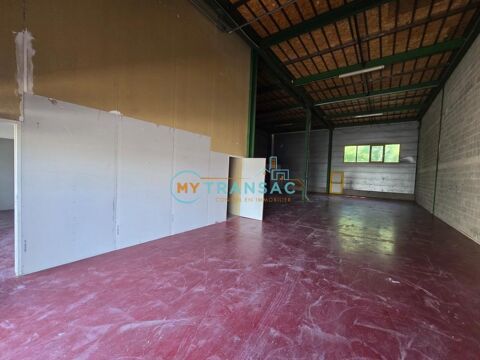  Lot 2 : A louer 240m² de locaux d'activité et de bureaux sur la commune de Courtry 
