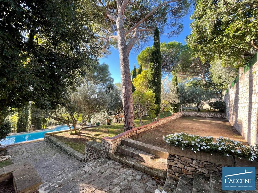 � vendre  Villa N�mes (30000)
