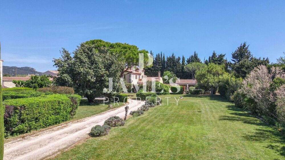 Maison 7 pièces 300 m² · à Fontvieille · 300 m² · 1 535 000 €