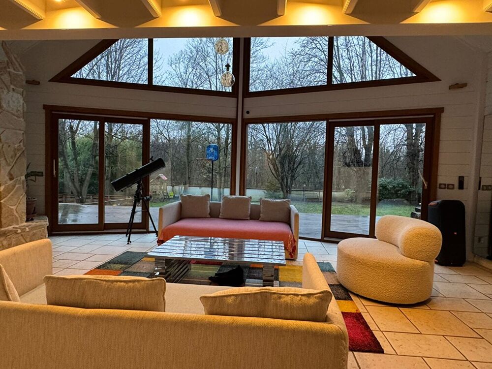 Location Maison Maison d'architecte de 205 m² avec 4 chambres et studio indépendant Chelles