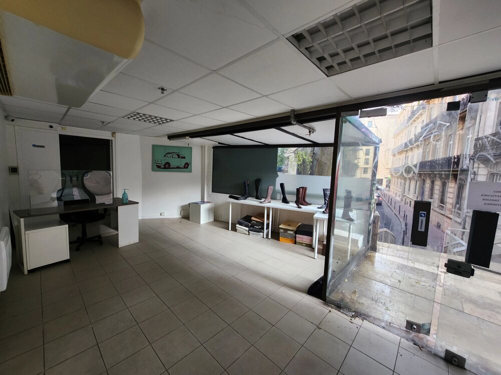   Murs commerciaux secteur Triangle-Comédie - 65,5 m² 