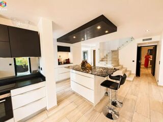  Villa à vendre 7 pièces 250 m²