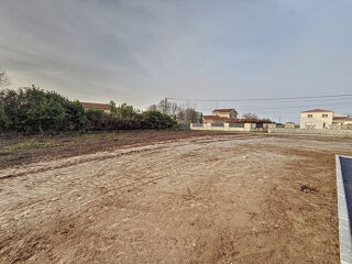  Terrain à vendre 703 m²