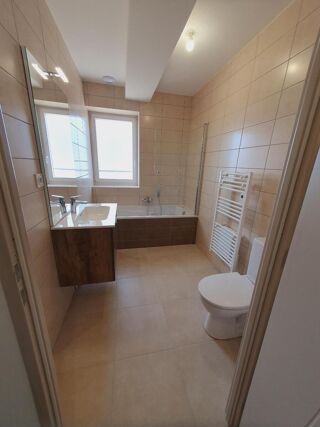  Maison à louer 4 pièces 77 m²