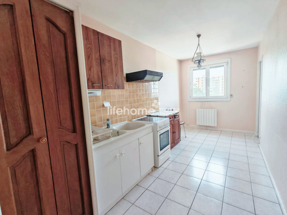 Bel appartement T4, cave, place parking