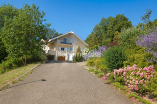  Villa  vendre 8 pices 224 m