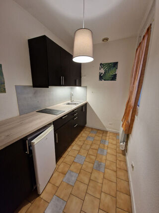  Appartement à louer 1 pièce 27 m²