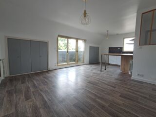  Appartement à louer 3 pièces 56 m²