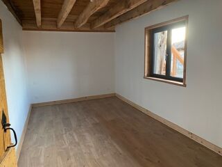  Appartement à louer 2 pièces 82 m²