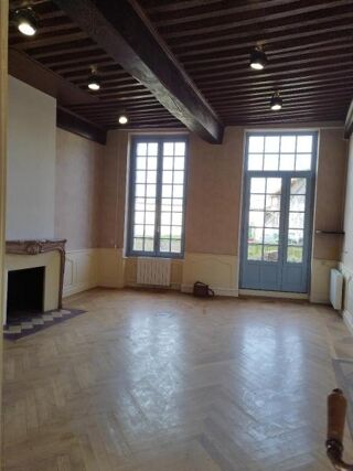   Location Bureau 54 m² à Neuville les Dames 450 ¤ CC /mois Neuville-les-dames