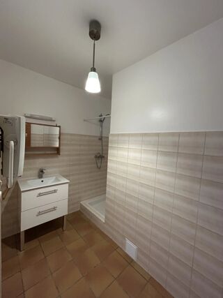  Appartement à louer 2 pièces 35 m²