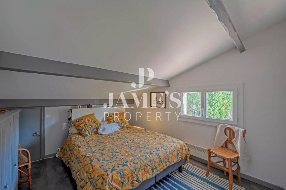 � vendre  Maison Fontvieille (13990)