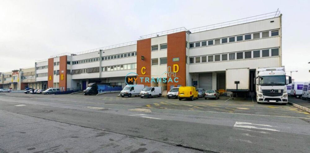   A louer SAINT OUEN Locaux d'activité/bureaux de 3427m² divisible à partir de 418m² 