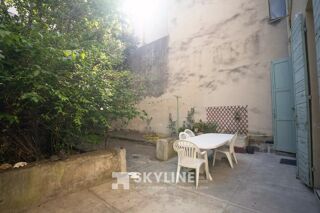 Appartement à louer 3 pièces 82 m²