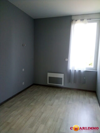 Appartement à louer 3 pièces 65 m²