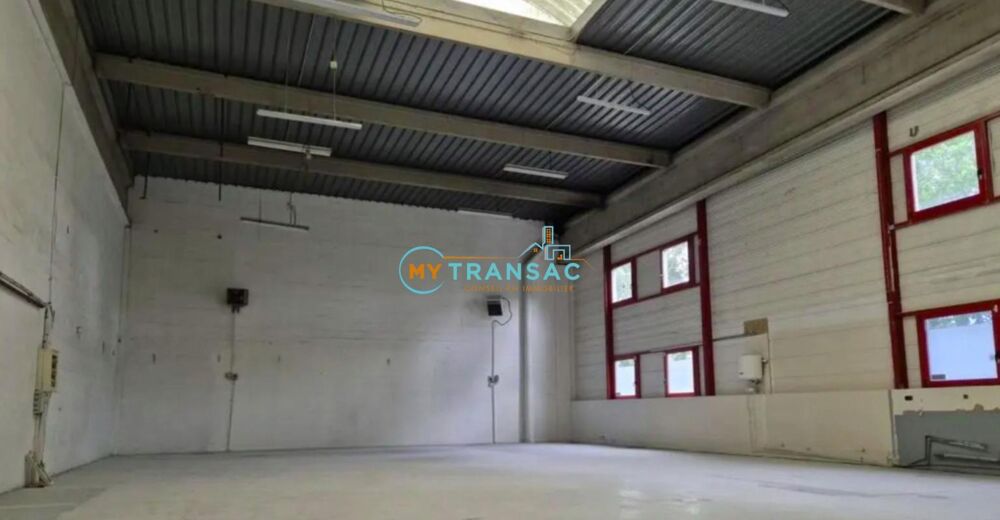   My Transac vous propose à la location des locaux d'activités et bureaux de 370m² et 392m² situés à Bondy 